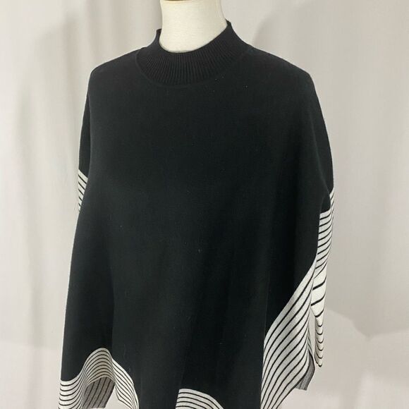 NWT Cross Tree Lane Sweater Poncho - Picture 2 of 6